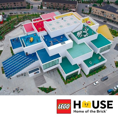  LEGO® House, Architektur Blick von oben wie ein Legostein