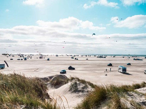 Endloser Strand auf Römö mit dem Auto befahrbar
