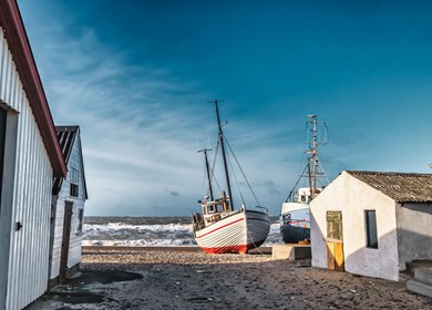 Lild Strand mit Fischerbooten